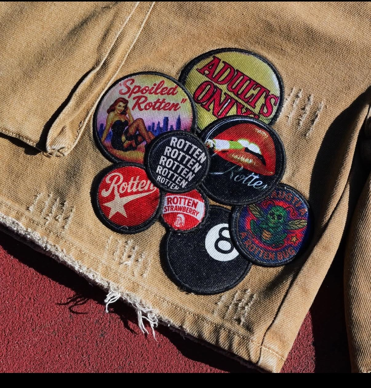 DRY ROT SOUVENIR CARGO SHORTS