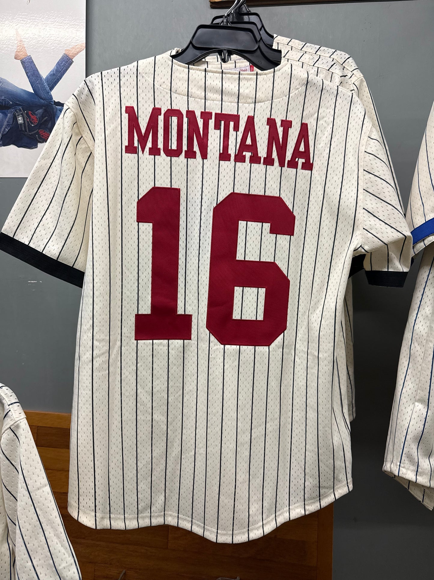 Men's San Francisco 49ers Joe Montana Mitchell & Ness Cream Name & Number Mesh Fashion Jersey