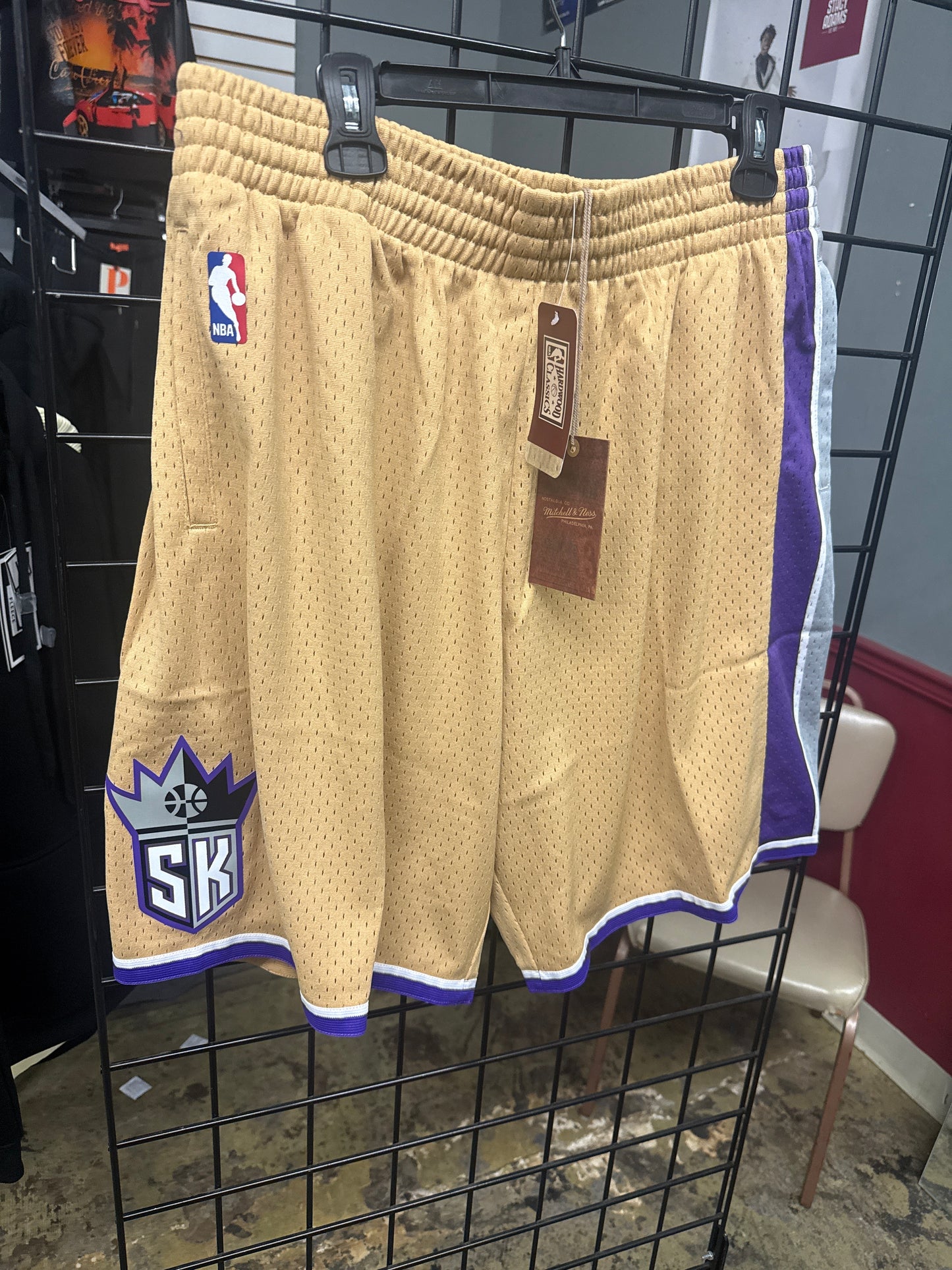 Sacramento Kings 2005-06 Gold Shorts