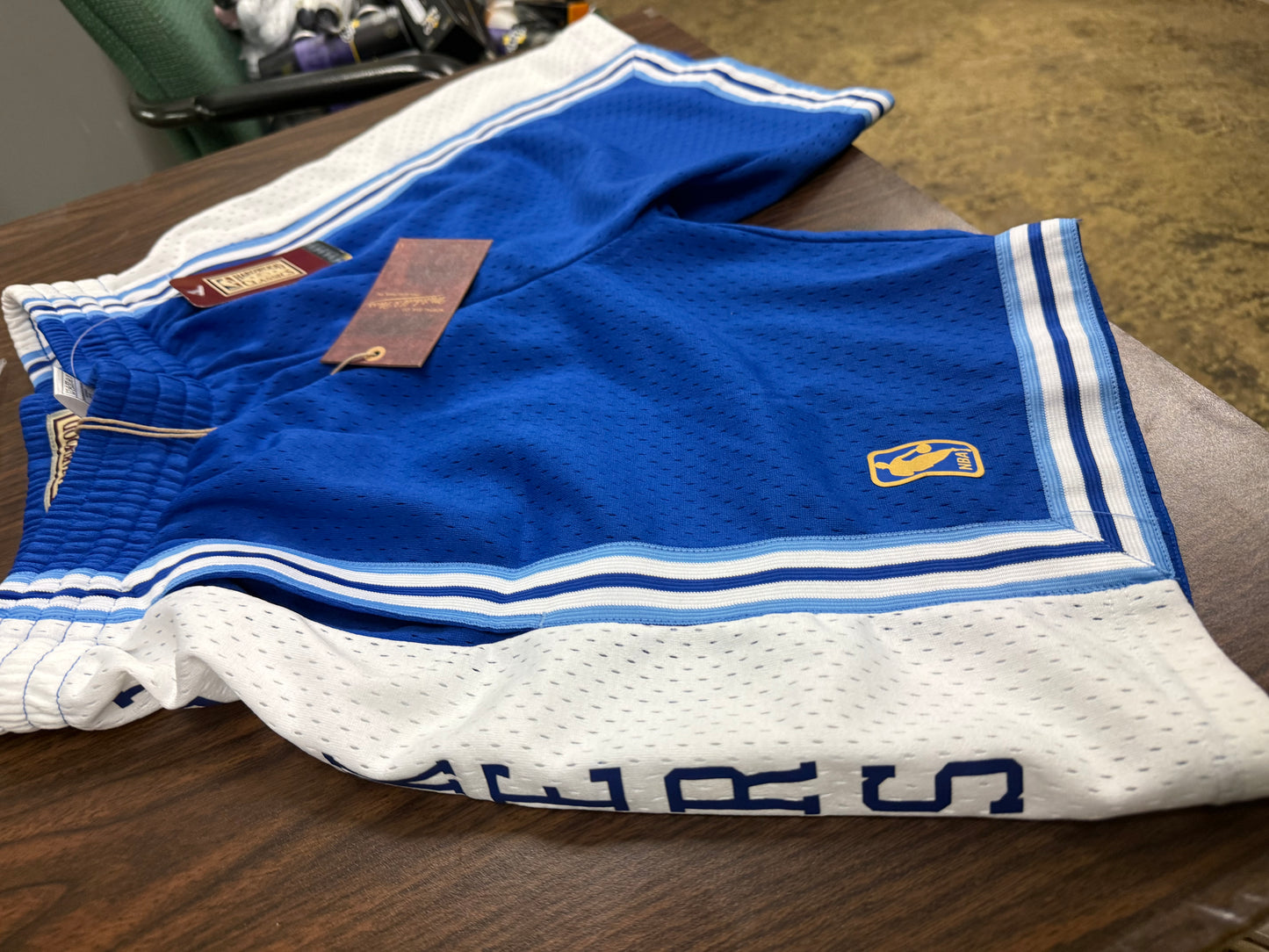 Los Angeles Lakers 1996-97 Royal Alternate Swingman Shorts