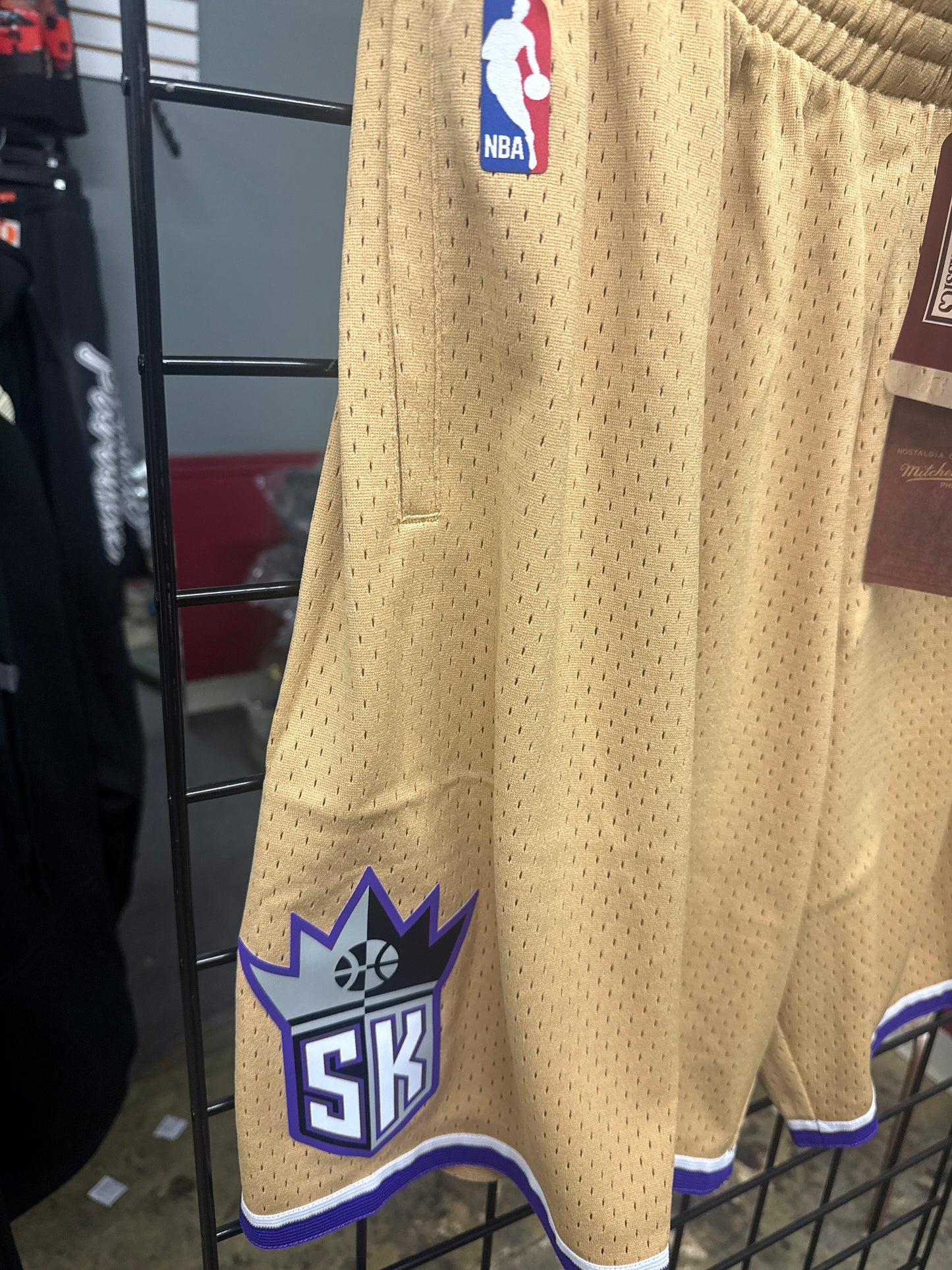 Sacramento Kings 2005-06 Gold Shorts